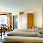 Panzió Haus Am Fang Sankt Anton am Arlberg